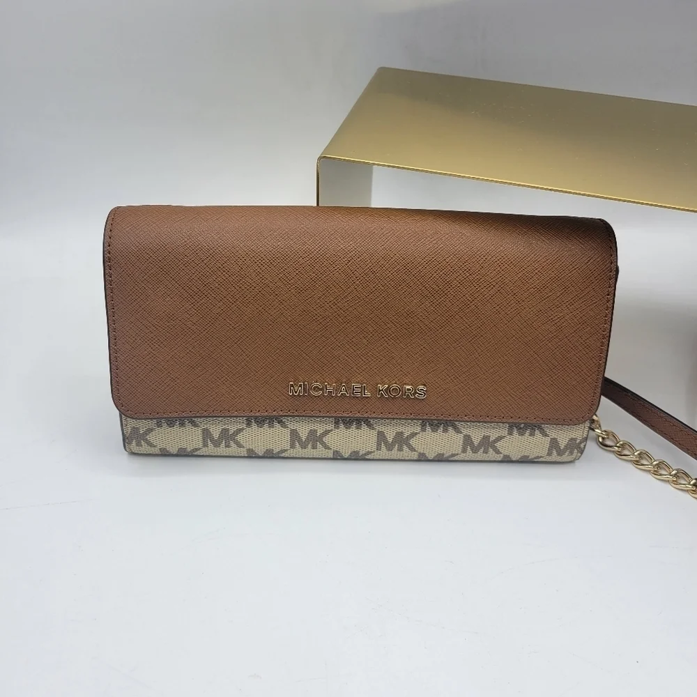 Michael Kors MK Signature Convertible Wallet • Crossbody